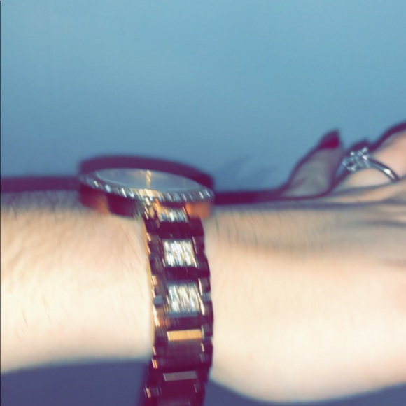 Rose gold Fossil watch - Picture 2 of 2